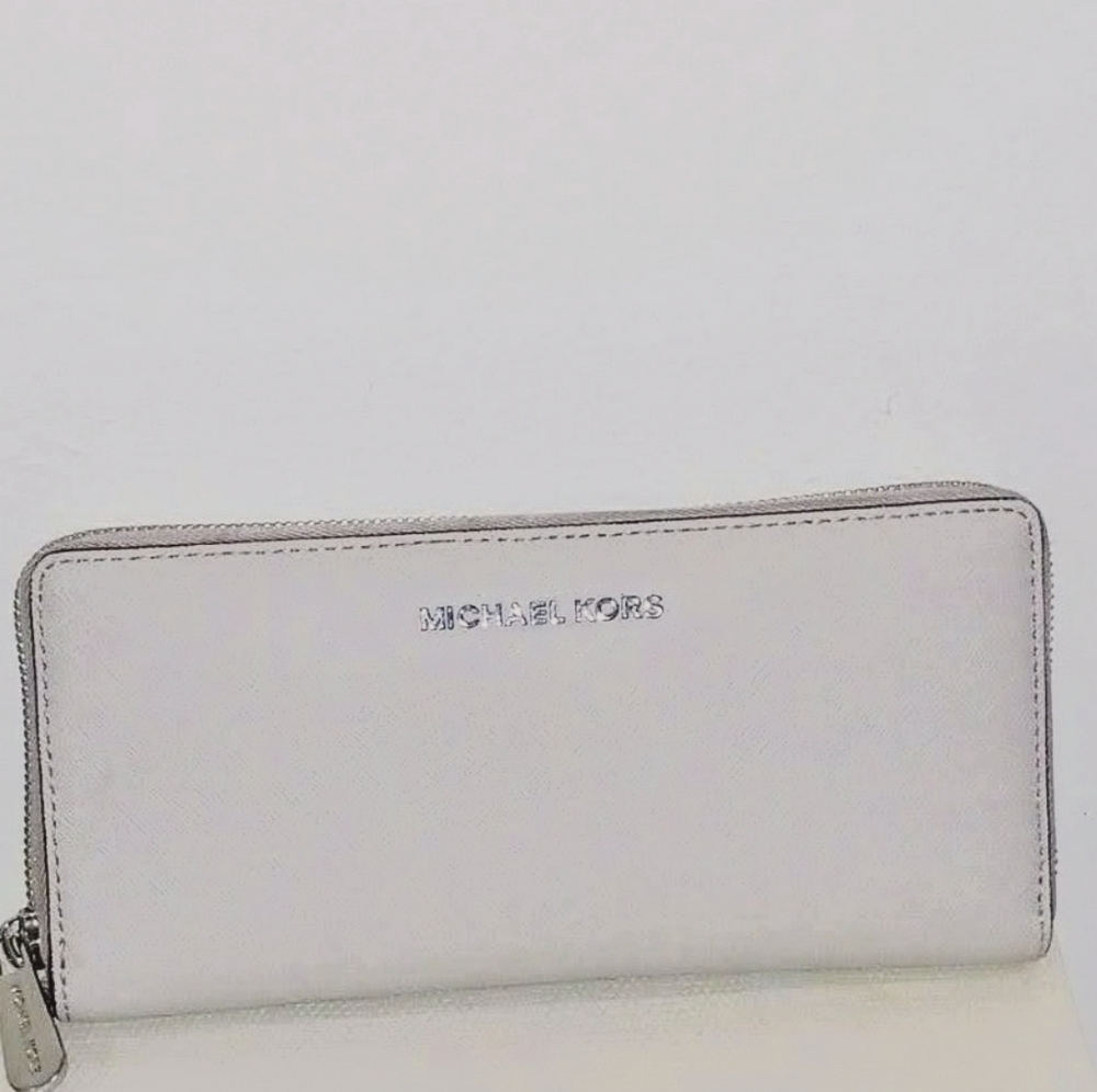 Michael Kors Jet Set Wallet